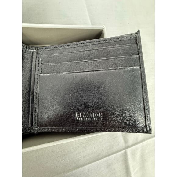 NEW Kenneth Cole Reaction Men's Genuine Leather Flip Wing Wallet - Picture 3 of 10